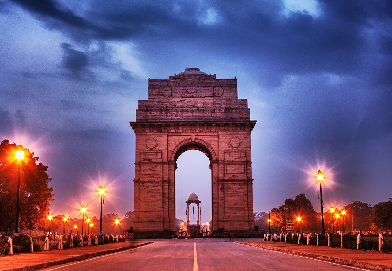 दिल्ली में घूमने की 10+ शानदार जगहें, जानिए कौन-कौन सी जगहें हैं खास