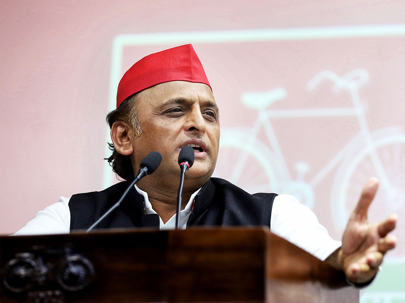 अखिलेश यादव का योगी सरकार पर हमला, अंकित बालियान हत्याकांड को लेकर कानून-व्यवस्था पर उठाए सवाल